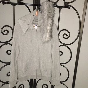 Gap hoodie zipper jacket with clip on faux fur